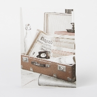 Postkaart Koffer met boeken
